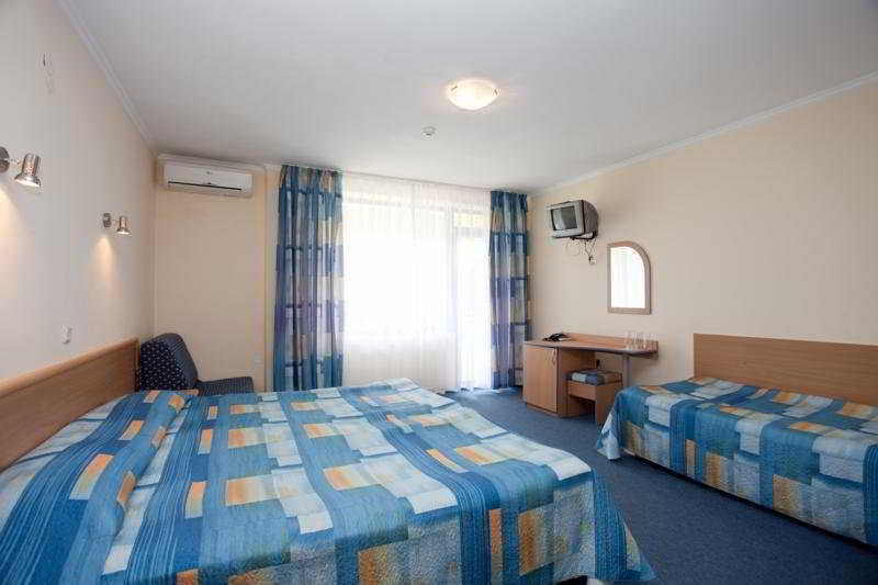 Blue Sky Hotel - & Parking Golden Sands Luaran gambar