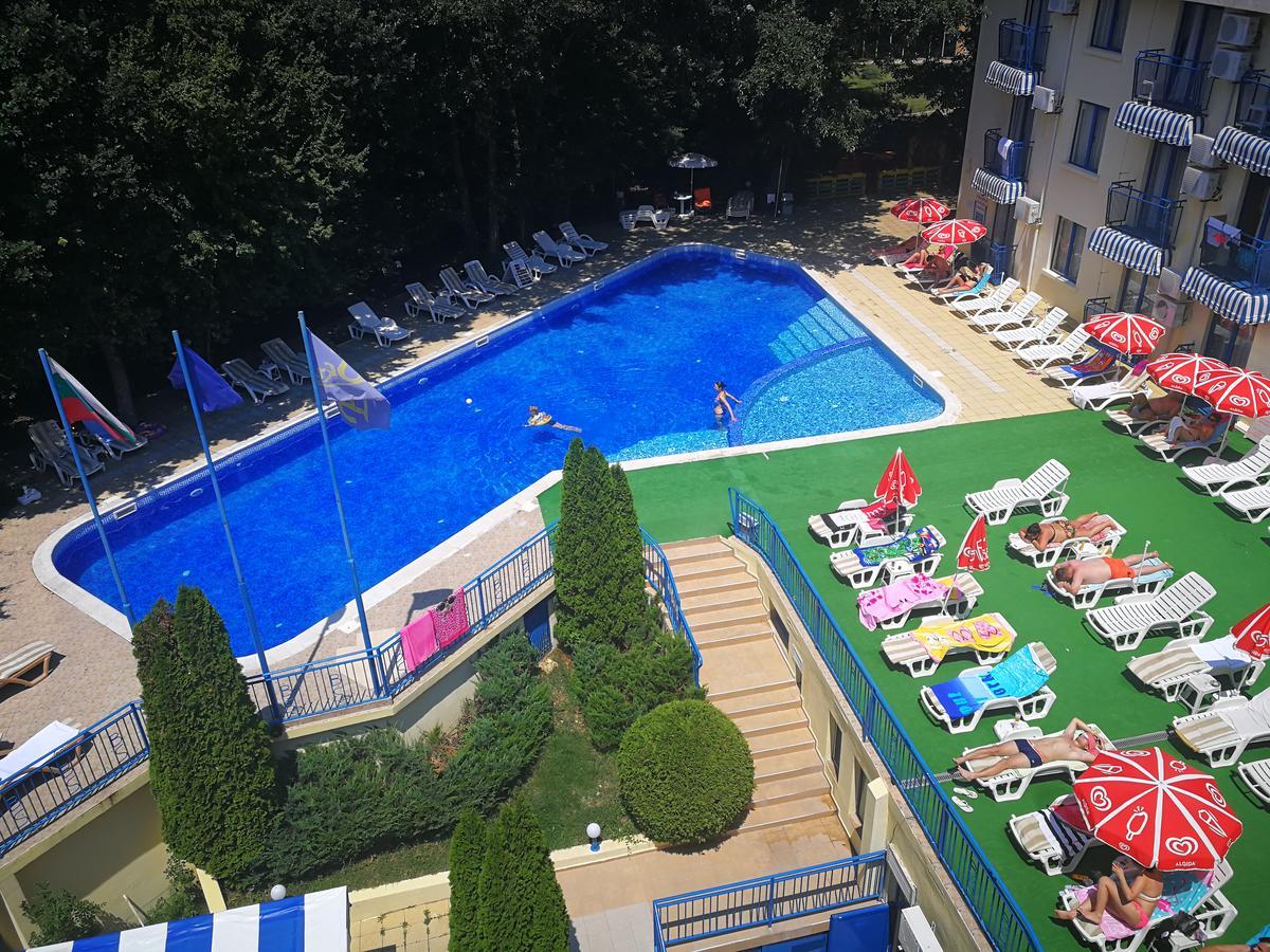 Blue Sky Hotel - & Parking Golden Sands Luaran gambar